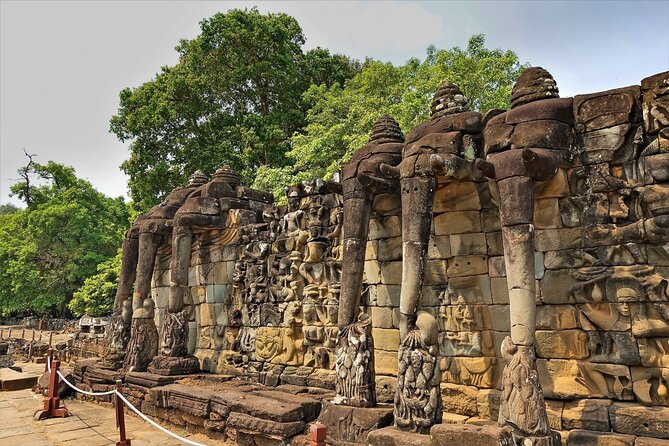 Angkor Sunrise Tour by Bike With Breakfast, Lunch & Tour Guide - Recommendations and Pricing