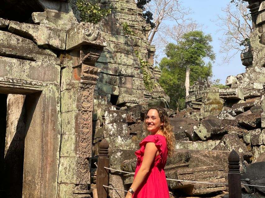 Angkor Wat Full Day Tour in Siem Reap Small-Group - Sunset Experience at Bakheng Mountain