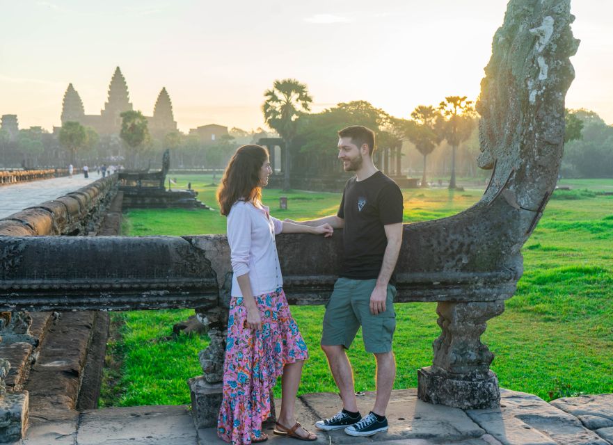 Angkor Wat: Half-Day Sunrise Vespa Tour With Lunch - Lunch by Sras Srang Reservoir