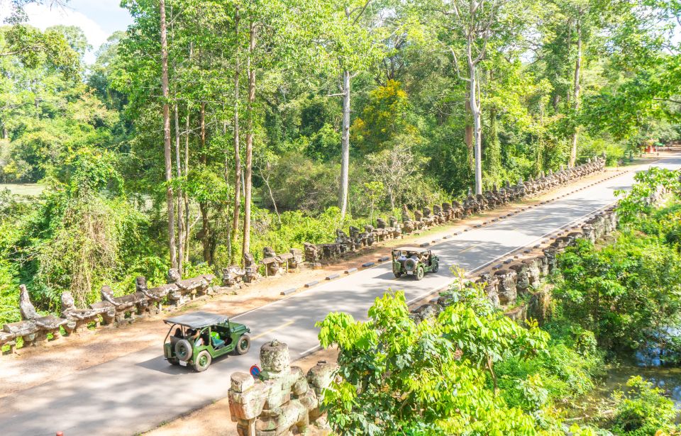 Angkor Wat: Sunrise Jeep Tour With Breakfast and Lunch - Safety and Health Guidelines