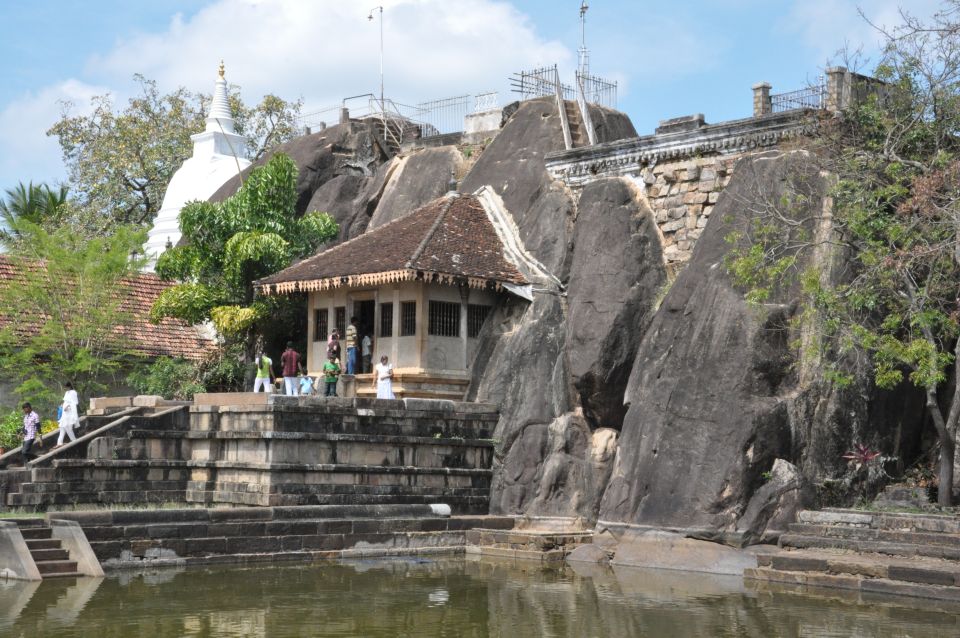 Anuradhapura: Private Half-Day Cycling Tour W/ Guide - Product ID