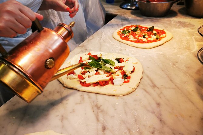 Authentic Pizza Class With Drinks Included in the Center of Naples - Ratings and Reviews