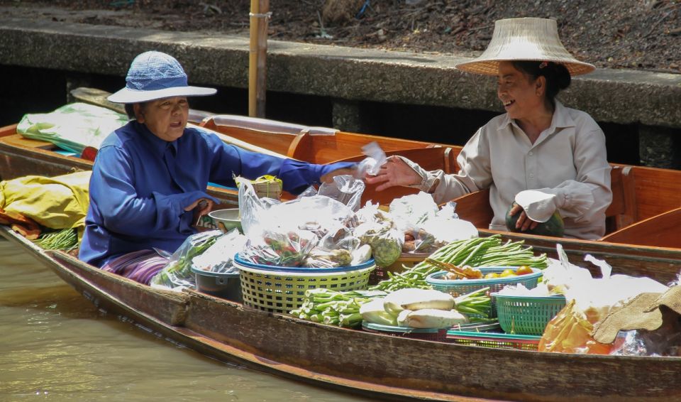 Bangkok: Railway & Floating Market Tour With Paddleboat Ride - Customer Reviews and Ratings
