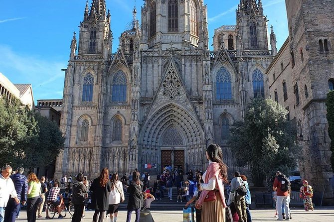 Barcelona 2-in-1 Walking Tour: Old Town Gaudí Street - Last Words & Farewell