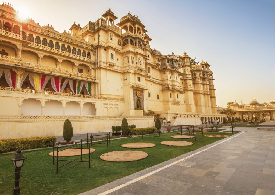 Best of Udaipur Guided Full Day City Sightseeing Tour by Car - Culinary Delights Included