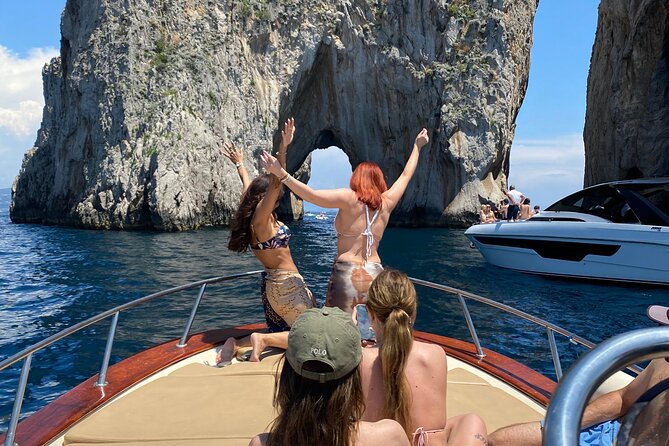 Boat Tour of the Caves on the Island of Capri - Personalized and Value-for-Money Experiences