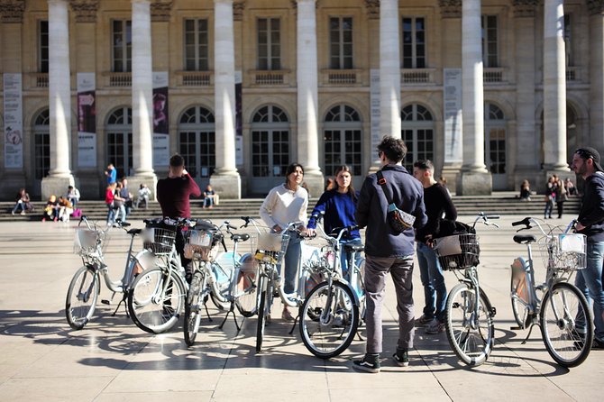 Bordeaux by Bicycle: a 3-Hour Tour Immersive Experience" - Common questions