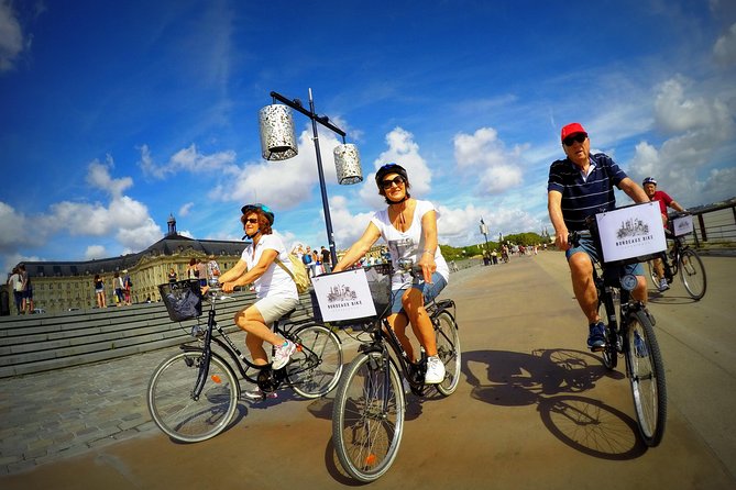 Bordeaux Essentials Sightseeing Bike Tour With a Local Guide - Inclusions and What to Bring