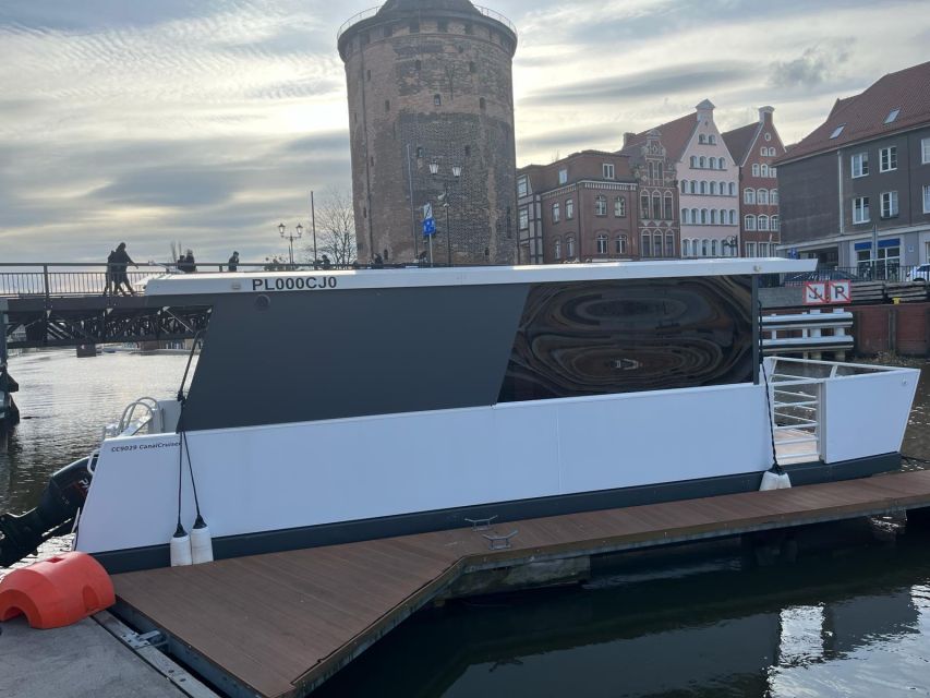 Brand New Tiny Water Bus on Motława River in Gdańsk - Directions