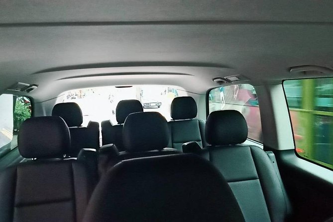 Bruns 9 Seater, Charter Tour, Business Transfer, Airport Transfer, Round-The-Island Charter Tour - Vehicle Capacity