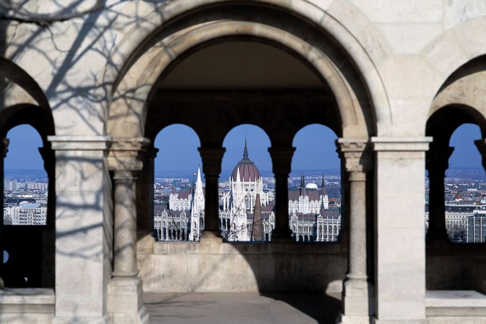 Budapest: 3-Hour Grand City Tour and Castle Walk - Payment and Gift Options