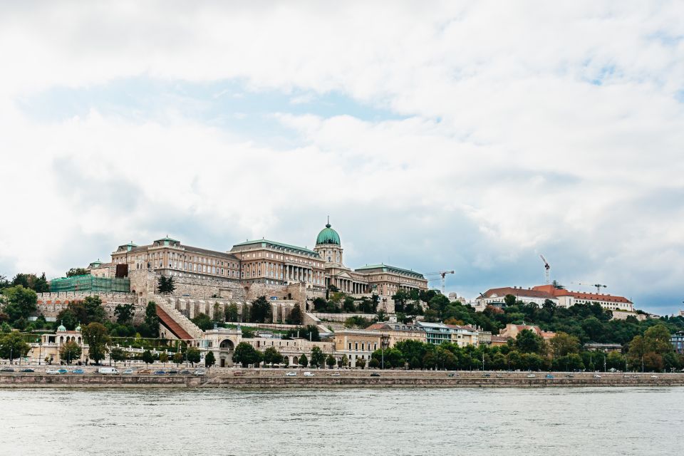 Budapest: Downtown Budapest Cocktail Cruise Winter Edition - Last Words