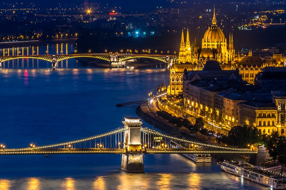 Budapest: Evening Castle Hill Tour With Fishermen's Bastion - Common questions