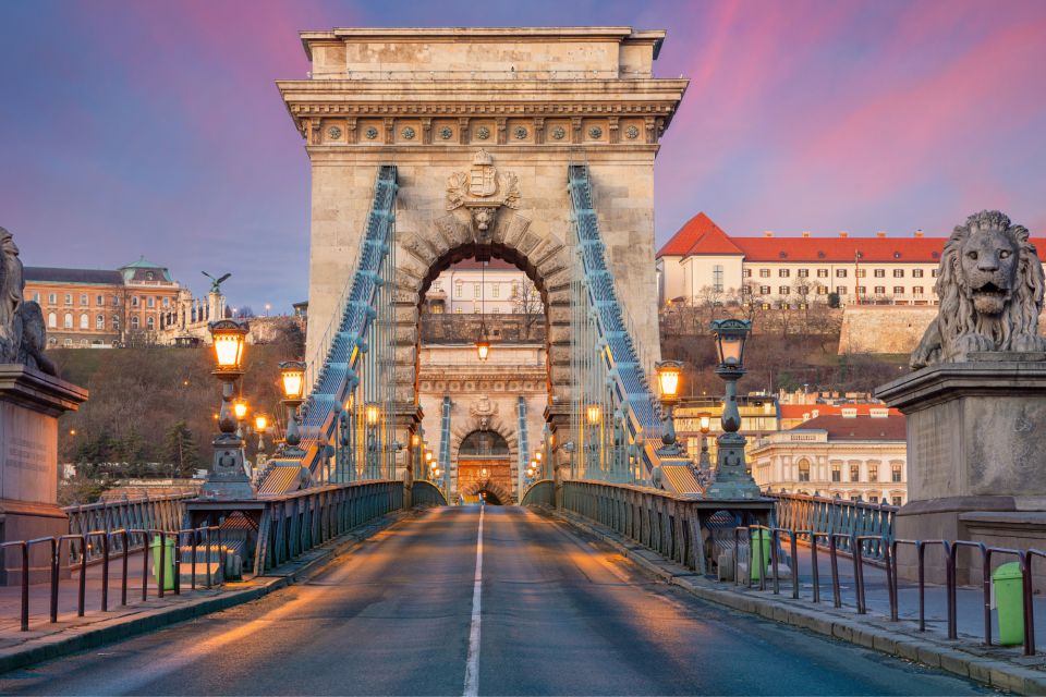 Budapest: First Discovery Walk and Reading Walking Tour - Customer Testimonials