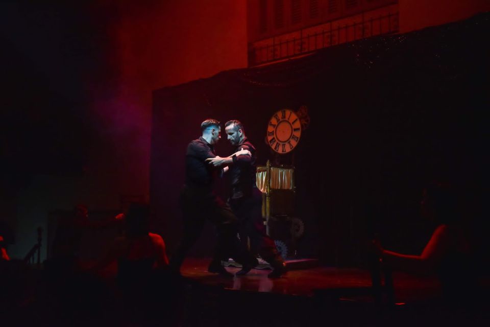 Buenos Aires: Black Tango-Night Without Time- - Reveling in Audience Interaction