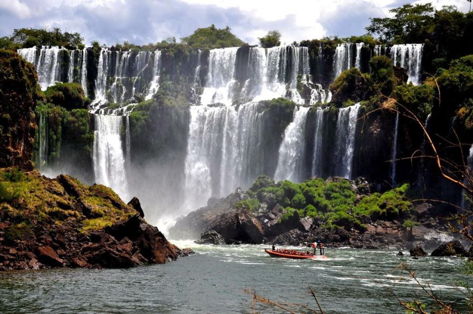 Buenos Aires: Iguazú Falls Day Trip With Flight & Boat Ride - Common questions