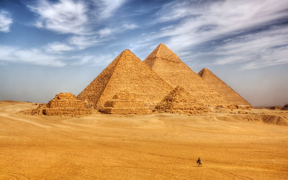Cairo: Giza Pyramid Complex and National Museum Guided Tour - Positive Traveler Review Highlight