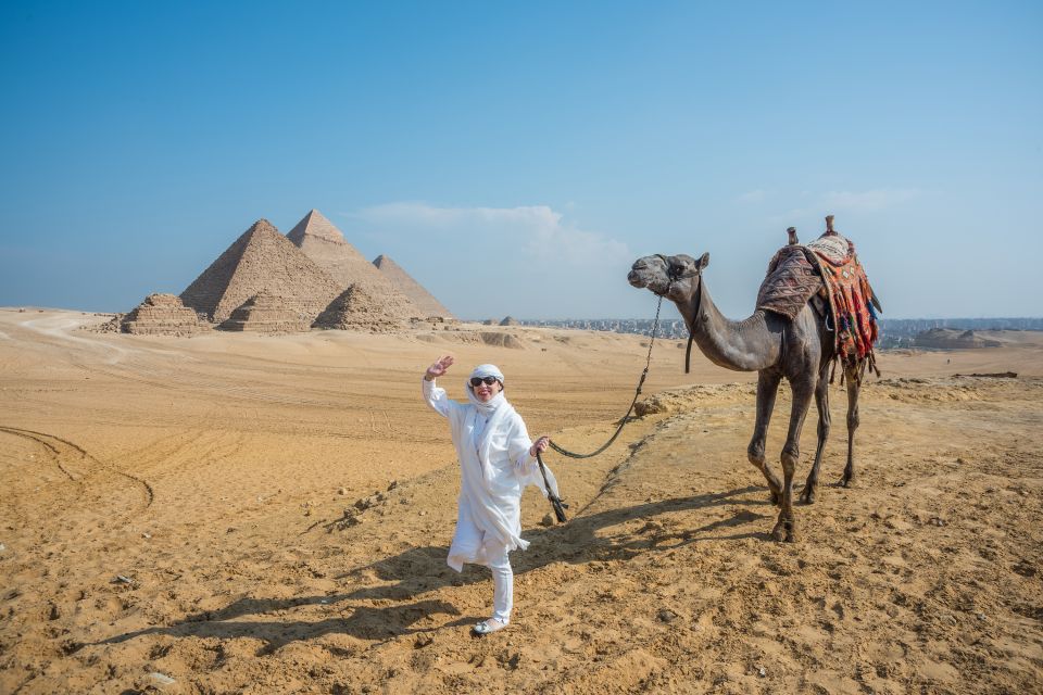 Cairo: Half Day Pyramids Tour by Camel or Horse Carriage - Tour Itinerary