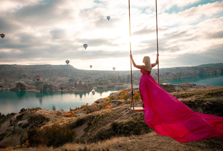 Cappadocia: Taking Photo With Swing at Hot Air Balloon View - Private Group Bookings