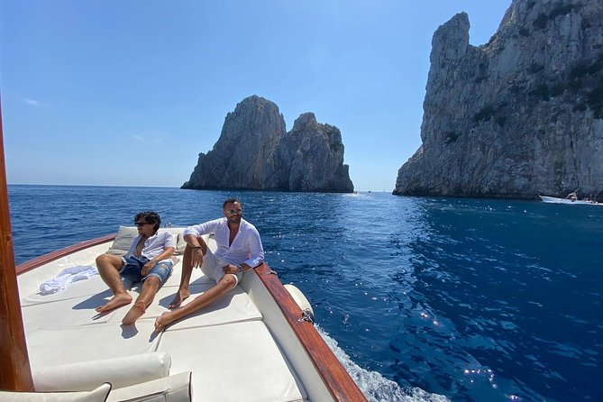 Capri Boat Tour: Living the Sweet Life - Live Commentary and Limoncello Tasting