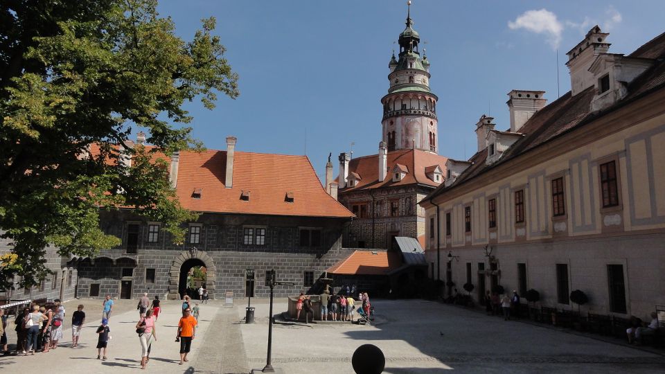 Cesky Krumlov Private Day Trip From Prague - Pickup and Drop-off