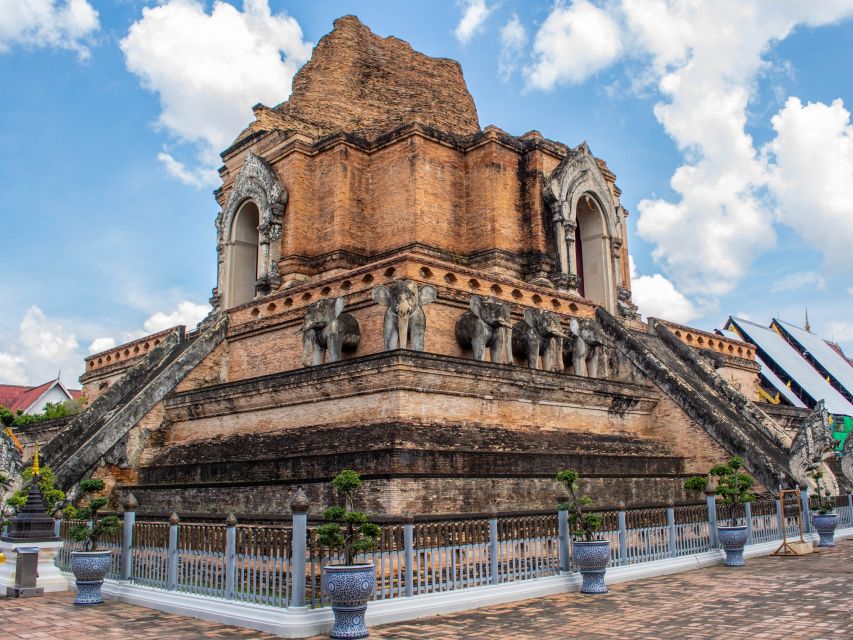 Chiang Mai: Private Tuk Tuk Tour of City Temples With Pickup - Transportation Rating