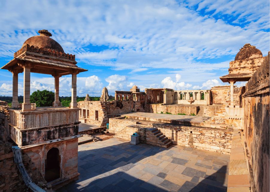 Chittorgarh Trails (Guided Full Day Tour From Udaipur) - Highlights of Chittorgarh Fort