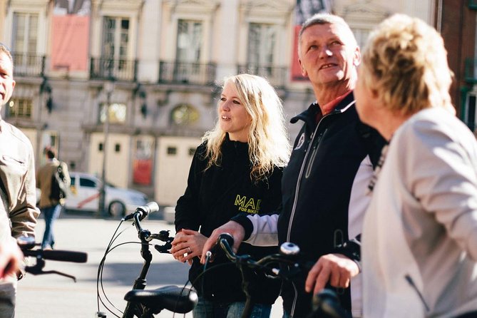 City Bike Rental With Phone Holder and Self Guided Tour - Meeting Point Details