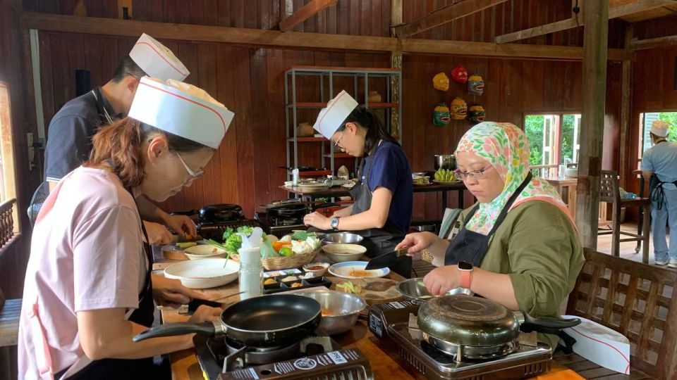 City Tour & Cooking Class - Khmer Cooking Class