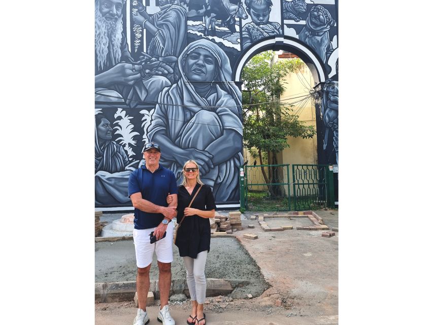 Delhi Street Art Tour: Explore the Murals & Visit a Stepwell - Tuk-Tuk Ride Experience
