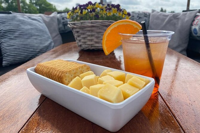 Dutch Cheese and Drinks Guided Amsterdam Boat Tour - Dutch Cheese and Drinks Offered