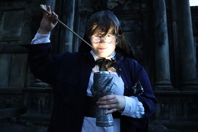 Edinburg: Craft Your Own Wand and Join the School of Magic - Common questions