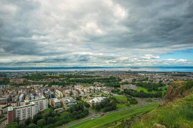 Edinburghs Landscapes Tours With a Local Guide: Private & Personalized - About the Tour Provider