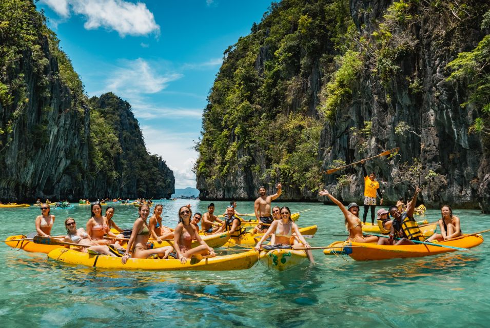 El Nido Social Island Hopping Tour a W/ Lunch & Photographer - Additional Details