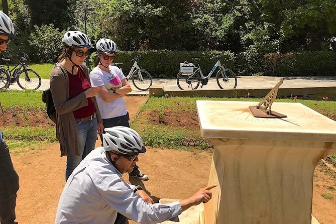 Electric Bike Discover of Old and New Athens With Street Food - Common questions