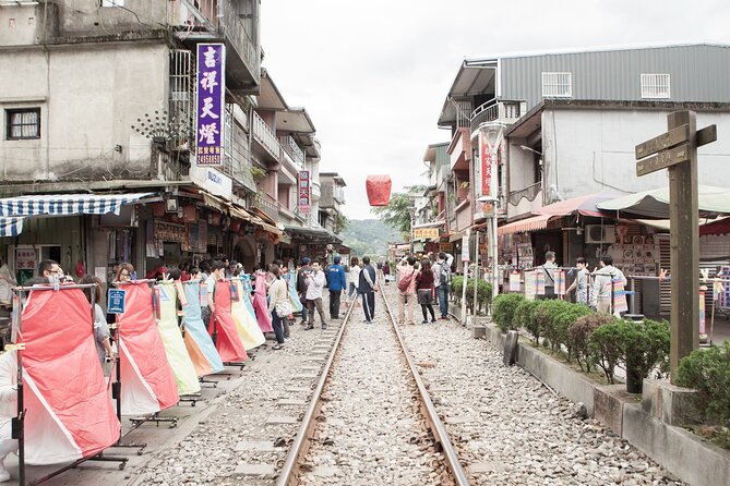 Experience Pingxi Sky Lantern and Shifen Waterfall From Taipei - Common questions