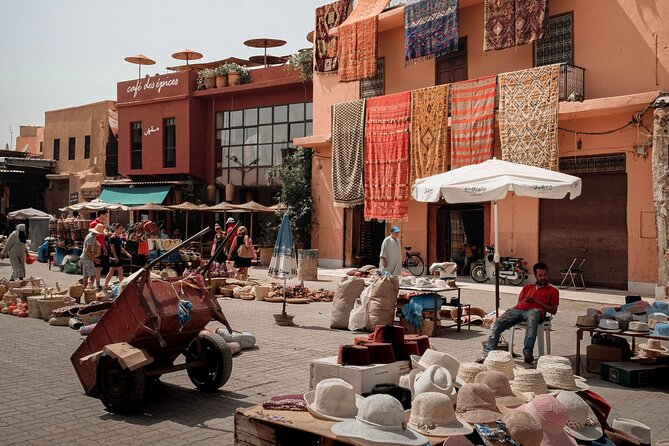 Exploring the Souks: Marrakech in Effervescence - Traditional Music and Street Performances