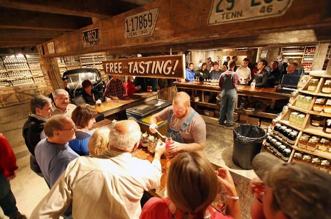 Famous Moonshine & Wine Tour From Pigeon Forge - Customer Experience Feedback