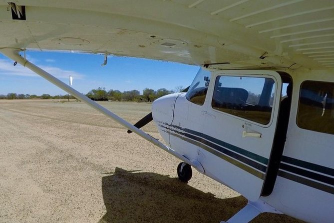 Flight to Leeuwin Winery for Lunch - Pricing and Booking