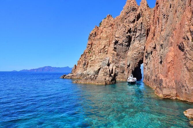 Friendly Discovery of Scandola Calanques De Piana and Meal Stop at Girolata - Destination Highlights and Meal Stop