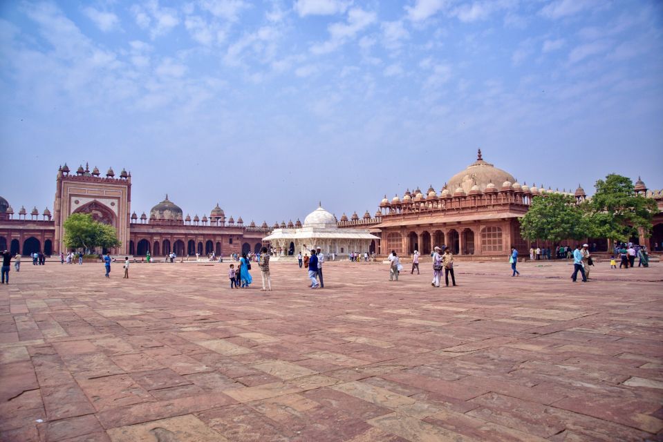 From Agra: Private Tour of Fatehpur Sikri - Live Tour Guides