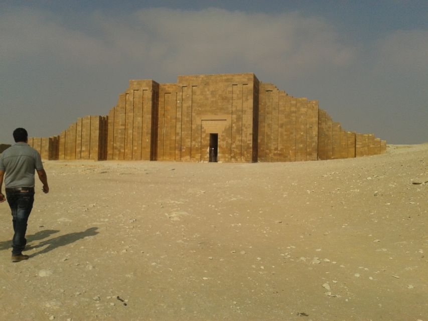 From Cairo: Saqqara and Memphis Pyramids Tour - Location and Historical Context