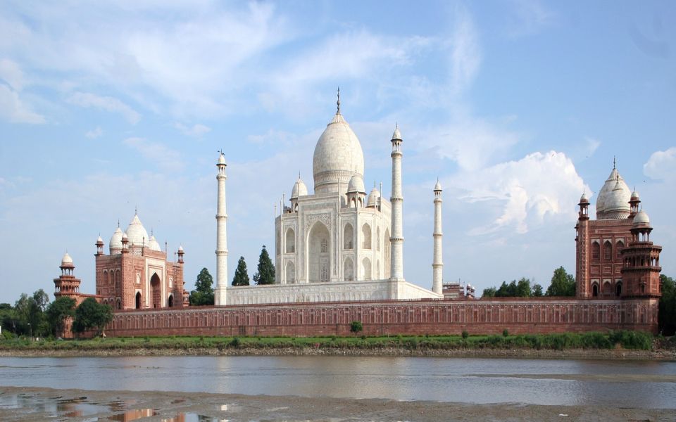 From Delhi: Taj Mahal Tour With Mathura City Sightseeing - Location Details