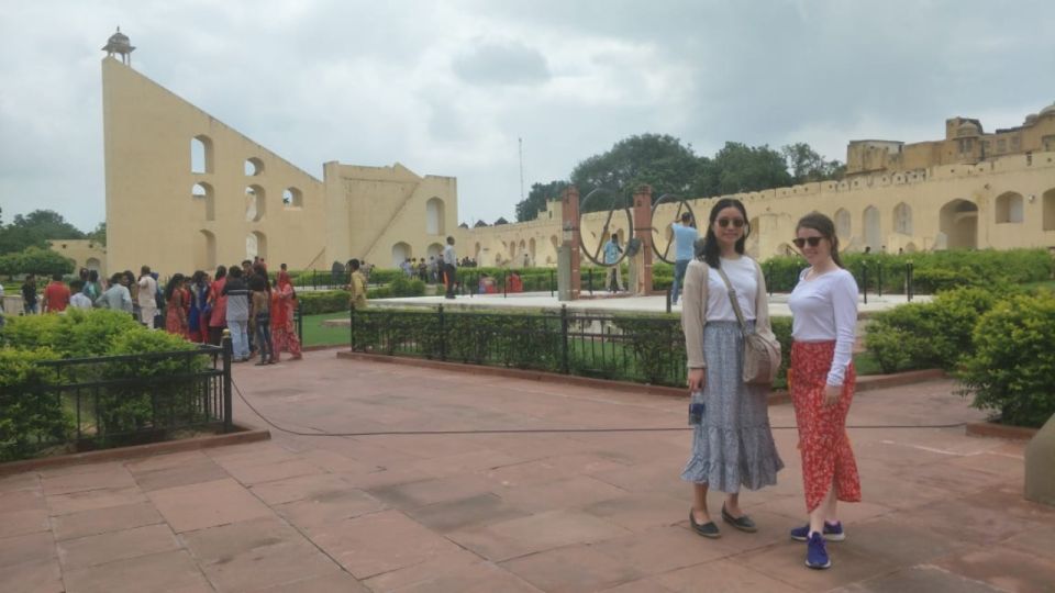 From Jaipur: Private 4-Days Jaipur & Agra Tour Ends in Delhi - Common questions