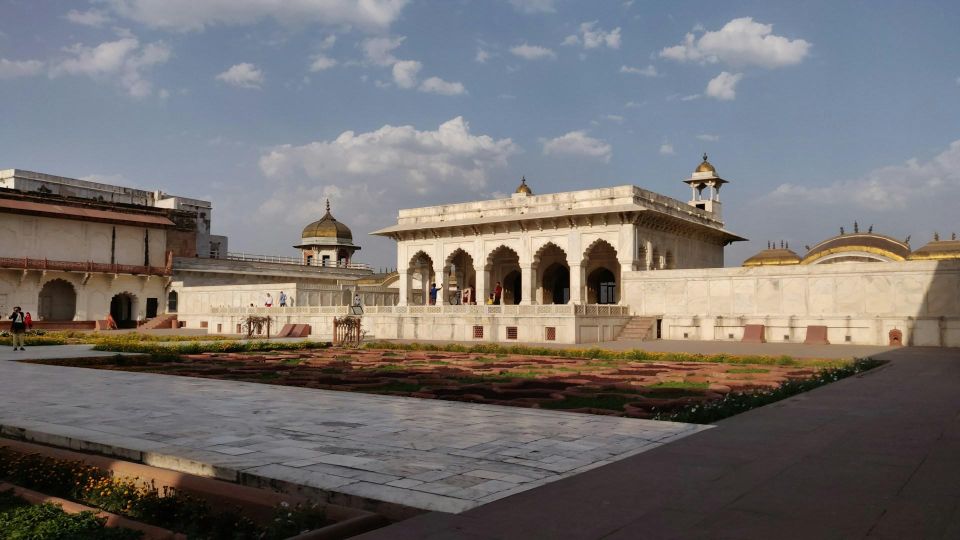 From Jaipur: Taj Mahal Sunrise Tour With Transfer to Delhi - Directions
