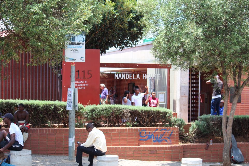 From Johannesburg: Pretoria, Soweto & Apartheid Museum Tour - Common questions