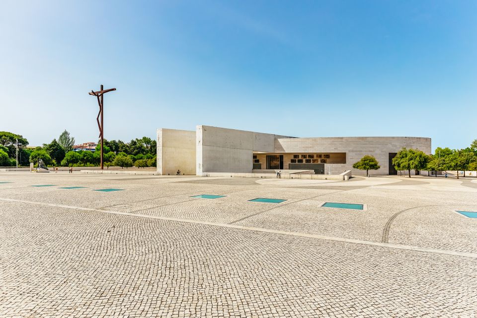 From Lisbon: Fatima, Obidos, Batalha and Nazaré Group Tour - Activity Duration