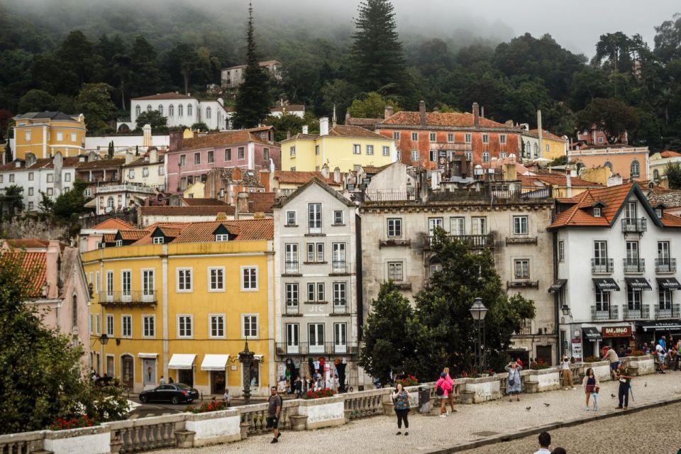 From Lisbon: Private or Shared Van Tour to Sintra & Cascais - Tour Itinerary Overview