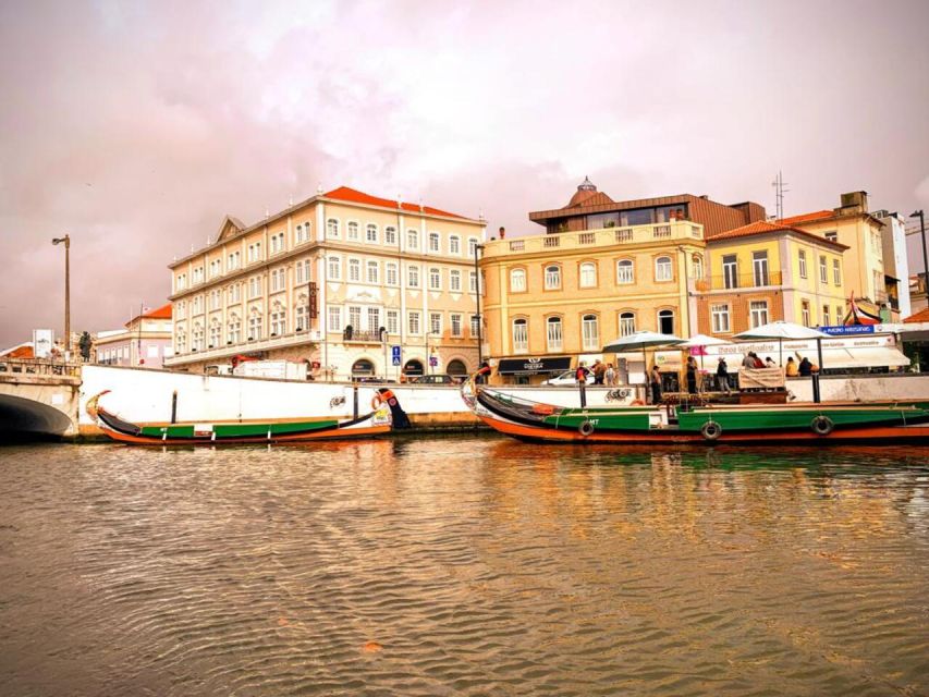 From Lisbon: Private Transfer to Porto With Aveiro Tour - Common questions