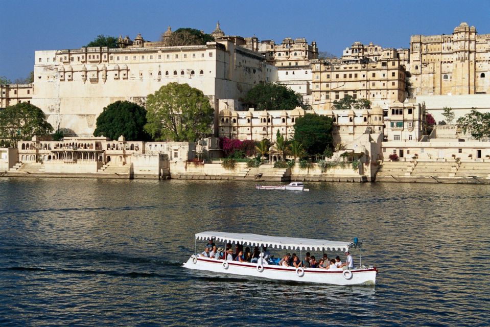 From Udaipur: Private Udaipur City of Lakes Sightseeing Tour - Directions